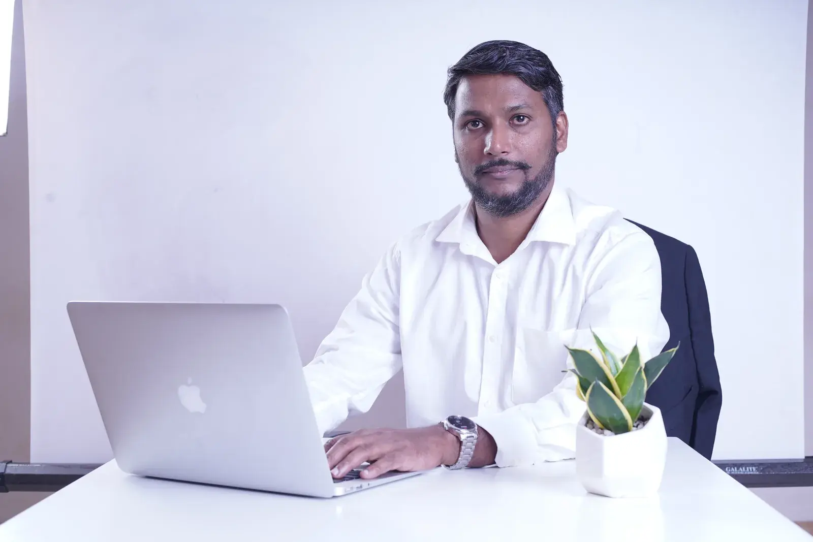 Simplicity delivered - focused work at an Acube Innovations desk